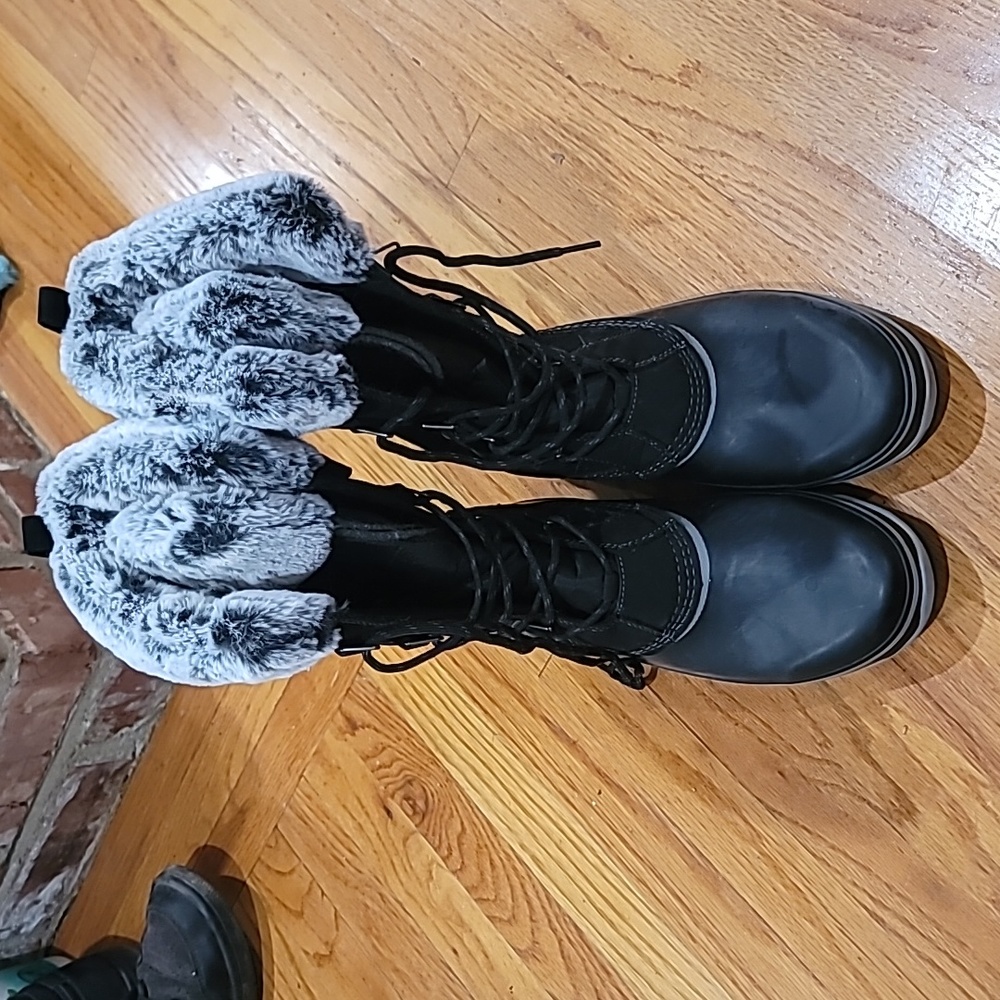 NWOT Winter boots